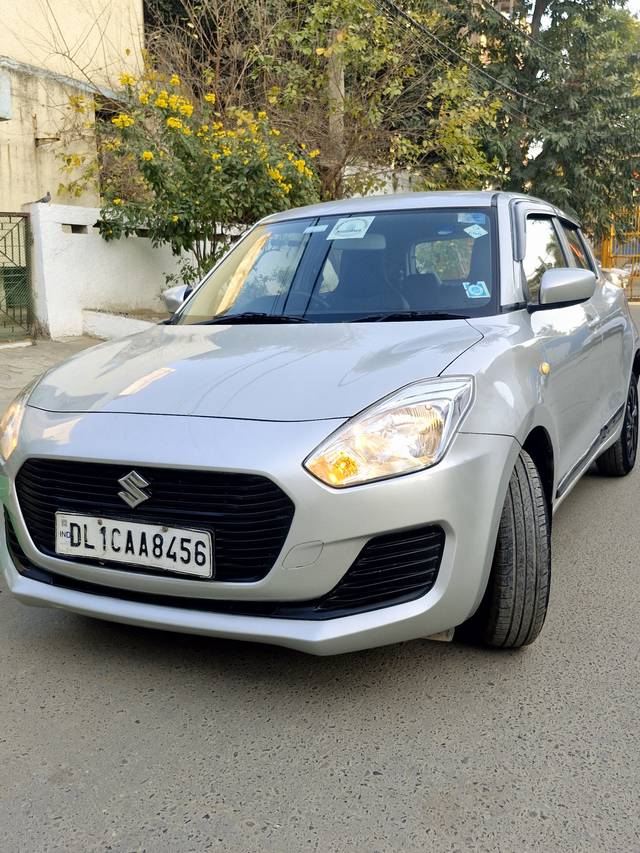 https://images10.gaadi.com/usedcar_image/4360806/original/6169d2e1b0b1aafa17fca08f3bdff84f.jpg?imwidth=6402