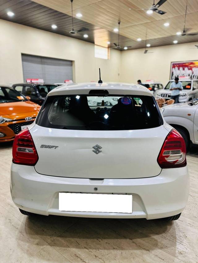 https://images10.gaadi.com/usedcar_image/4360878/original/processed_0e1f7ab207c47ddc481482c5435d650e.jpg?imwidth=6401