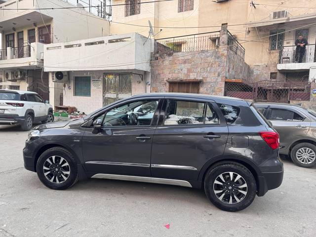 https://images10.gaadi.com/usedcar_image/4360916/original/processed_96a1fa97b8269d4137770a1d5f488947.jpeg?imwidth=6402