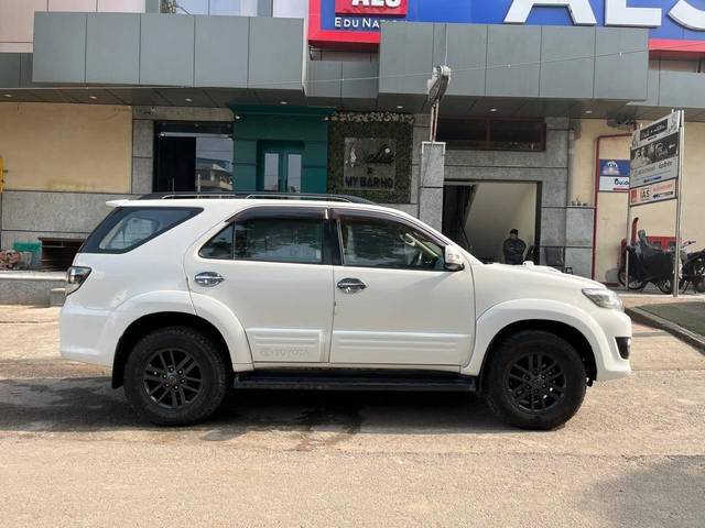 https://images10.gaadi.com/usedcar_image/4360929/original/processed_8e53a14810186ec205d4328e8bd1e532.jpg?imwidth=6401