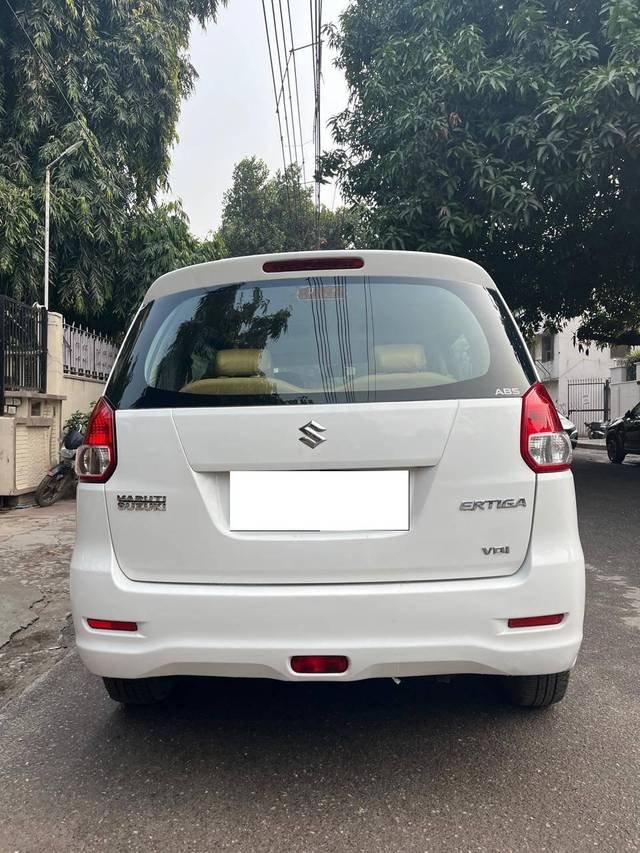 https://images10.gaadi.com/usedcar_image/4360952/original/processed_1dd534ce80a128c28b53d9b4de31ab2e.jpg?imwidth=6401