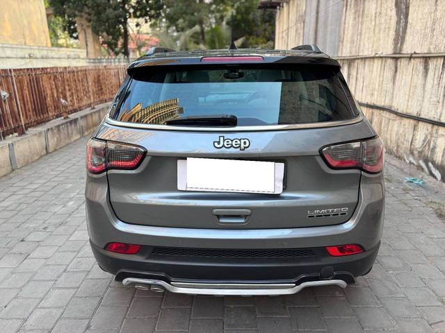 https://images10.gaadi.com/usedcar_image/4360978/original/processed_c9da782632e74ca019d92b997628cc0f.jpg?imwidth=6401