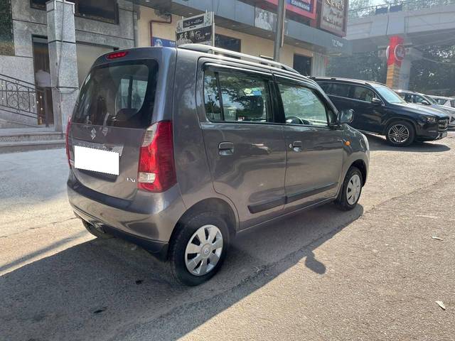 https://images10.gaadi.com/usedcar_image/4360986/original/processed_5acff9a468180403f96dc7aff692ae7e.jpg?imwidth=6402