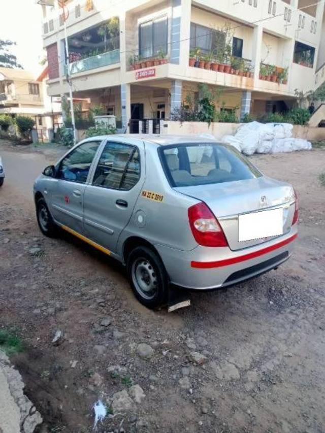 https://images10.gaadi.com/usedcar_image/4360997/original/processed_b6d99e78-5532-40d4-8bc9-3dda6d996cd2.jpg?imwidth=6400