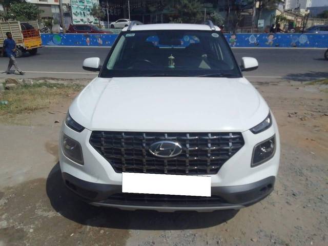 https://images10.gaadi.com/usedcar_image/4361096/original/processed_362ab1c60d3741f562502cfc4bd53391.jpg?imwidth=6400