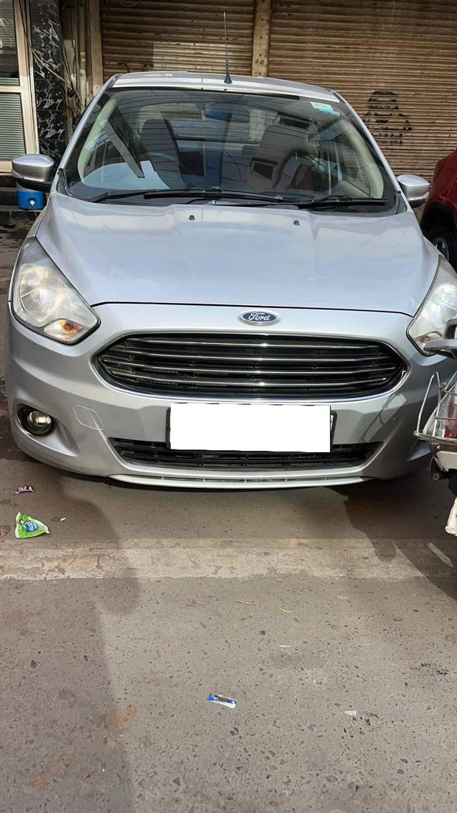 https://images10.gaadi.com/usedcar_image/4361111/original/processed_61f1f2b8b3fd879c1e0b274cefbf4e5f.jpg?imwidth=6402