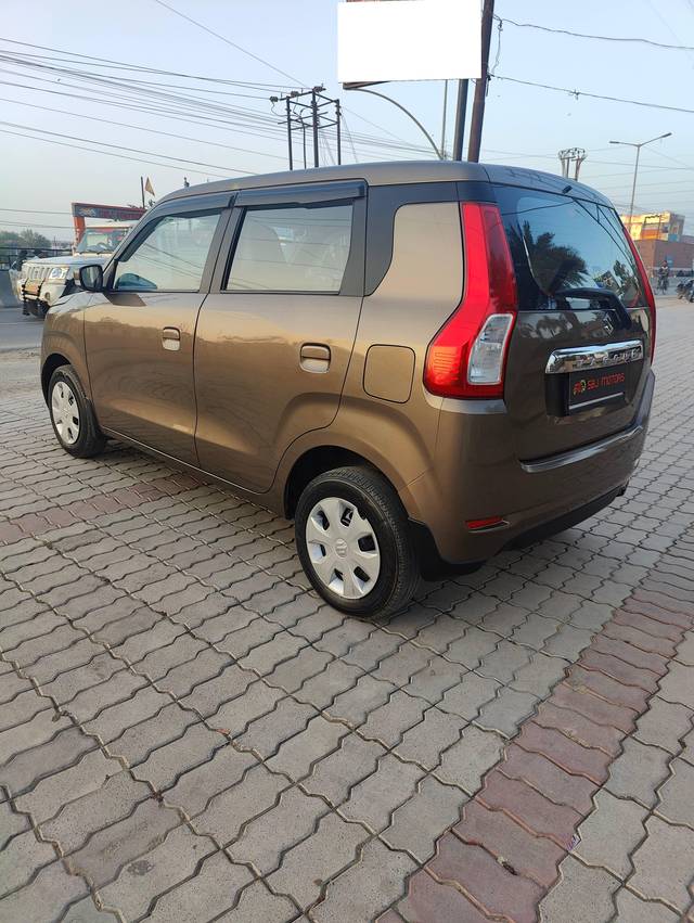 https://images10.gaadi.com/usedcar_image/4361235/original/processed_15703b70b579483d093a63d7d13f3b0d.jpg?imwidth=6402