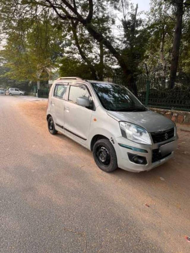 https://images10.gaadi.com/usedcar_image/4361245/original/2eab9efd0f9d1d600dc6239452079a9e.jpeg?imwidth=6401