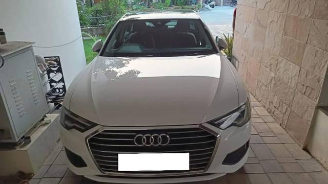 https://images10.gaadi.com/usedcar_image/4361251/original/processed_3948bca4-a8dc-46a2-b2e6-010a9d51b3b4.jpeg?imwidth=6400