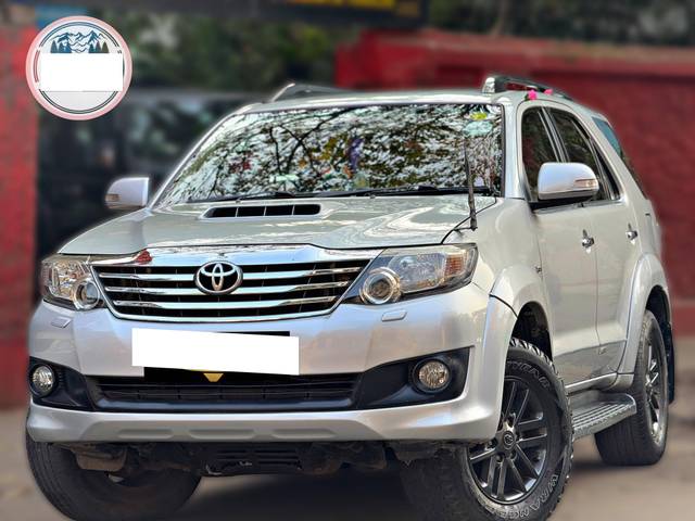 https://images10.gaadi.com/usedcar_image/4361257/original/processed_62ef5644d65e9188830ddc2bd2c6c4f9.jpg?imwidth=6402