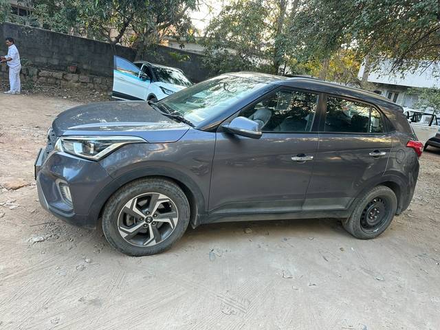 https://images10.gaadi.com/usedcar_image/4361270/original/1e0a232e96e2c36cb6cfc5239ebc84a9.jpg?imwidth=6400