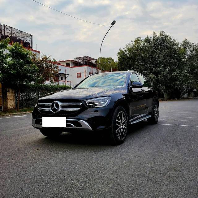 https://images10.gaadi.com/usedcar_image/4361323/original/processed_3ebb55a447e364dcfcd293df6a01d439.jpg?imwidth=6402