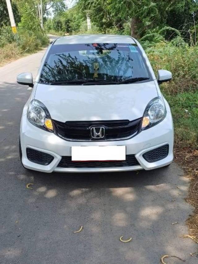 https://images10.gaadi.com/usedcar_image/4361341/original/processed_b121b3b1-fdd6-4f1c-bc6a-32af18552f58.jpeg?imwidth=6400