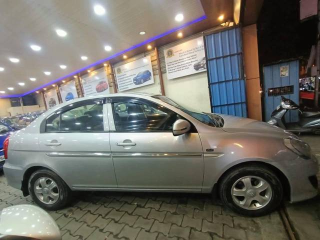 https://images10.gaadi.com/usedcar_image/4361372/original/processed_7006fd1e75509ae98f35f05607290164.jpeg?imwidth=6401