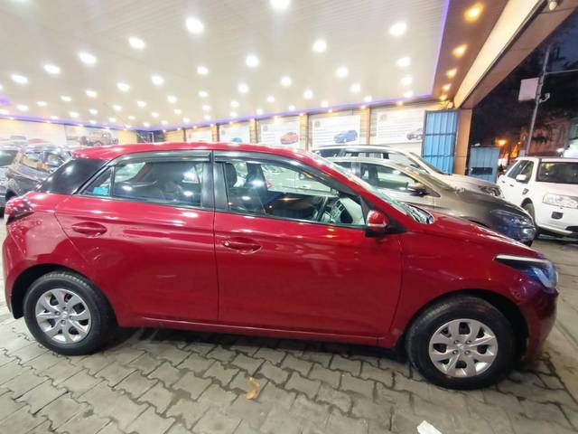 https://images10.gaadi.com/usedcar_image/4361386/original/ebcce93690184f10b6b5a286851dab04.jpeg?imwidth=6401