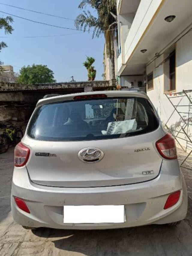 https://images10.gaadi.com/usedcar_image/4361387/original/processed_14783380-12a1-421d-83eb-c68a76bcf4f3.jpg?imwidth=6401