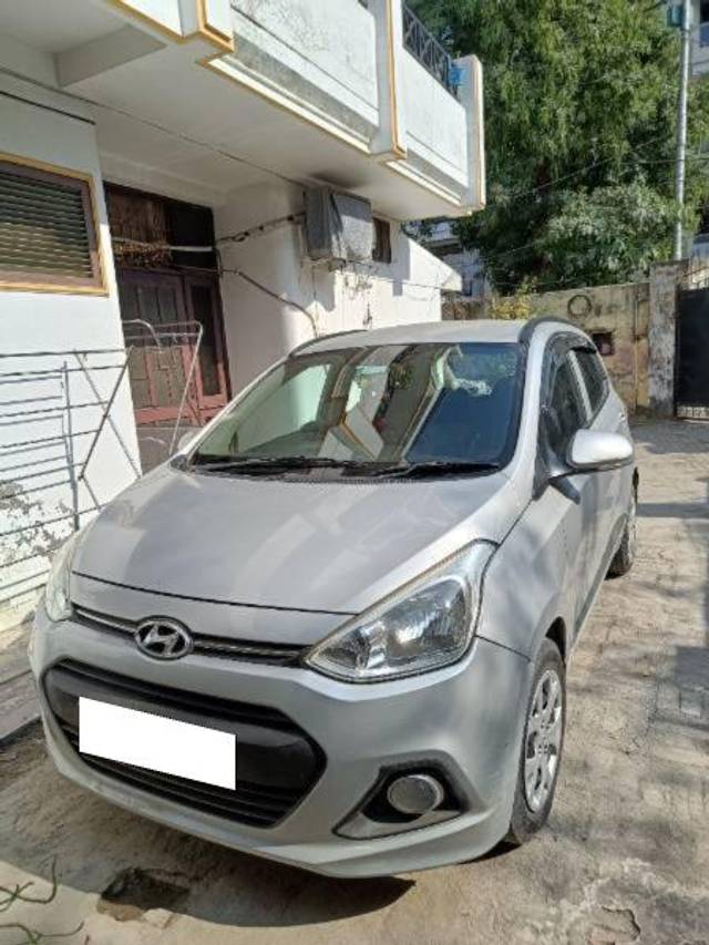 https://images10.gaadi.com/usedcar_image/4361387/original/processed_491f487e-49e4-46c4-8947-024a37c4e569.jpg?imwidth=6402