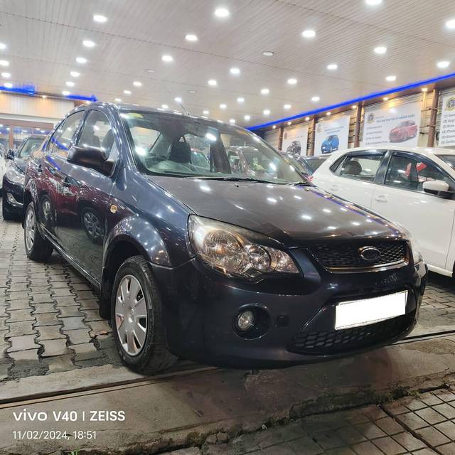 https://images10.gaadi.com/usedcar_image/4361412/original/processed_1238fddc7fc9662f98ab87800baaaccf.jpeg?imwidth=6400