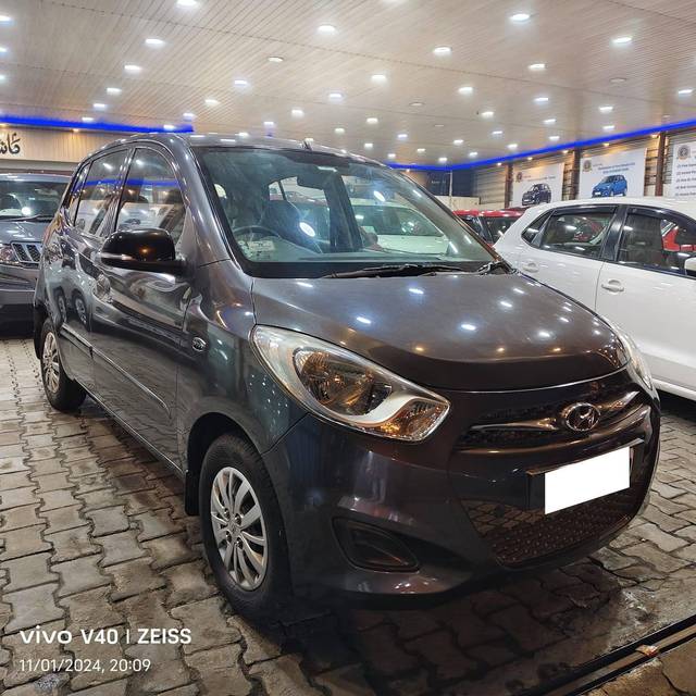 https://images10.gaadi.com/usedcar_image/4361432/original/processed_f19e7a31fbd4651300d4a40e999de1ec.jpeg?imwidth=6401