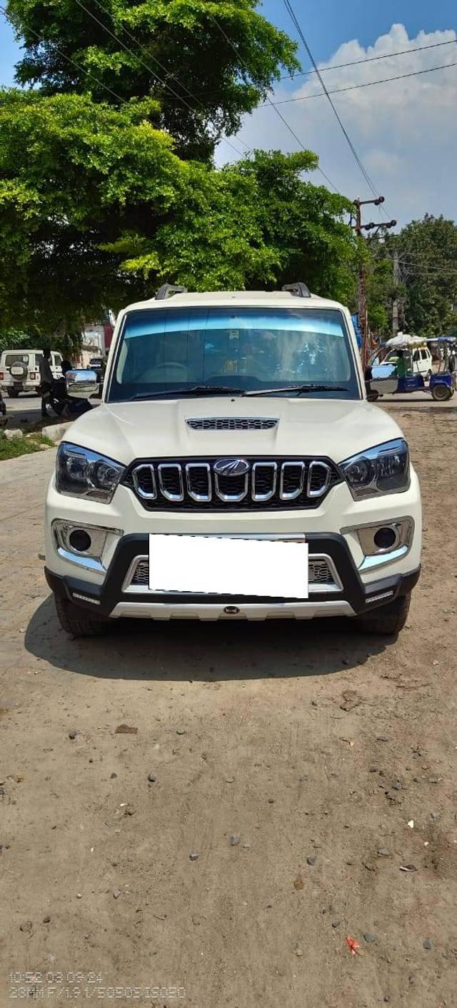 https://images10.gaadi.com/usedcar_image/4361447/original/processed_e312a06f9ddd8863e10a8be056087f44.jpg?imwidth=6400