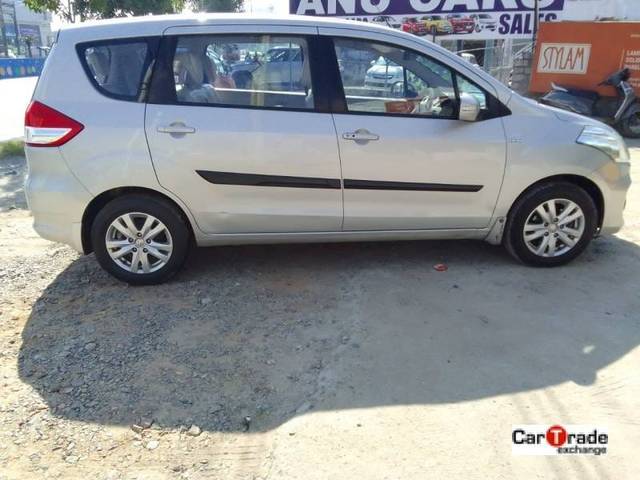 https://images10.gaadi.com/usedcar_image/4361448/original/10cb8f238b5dd314d374eacbf14e60a8.jpg?imwidth=6401