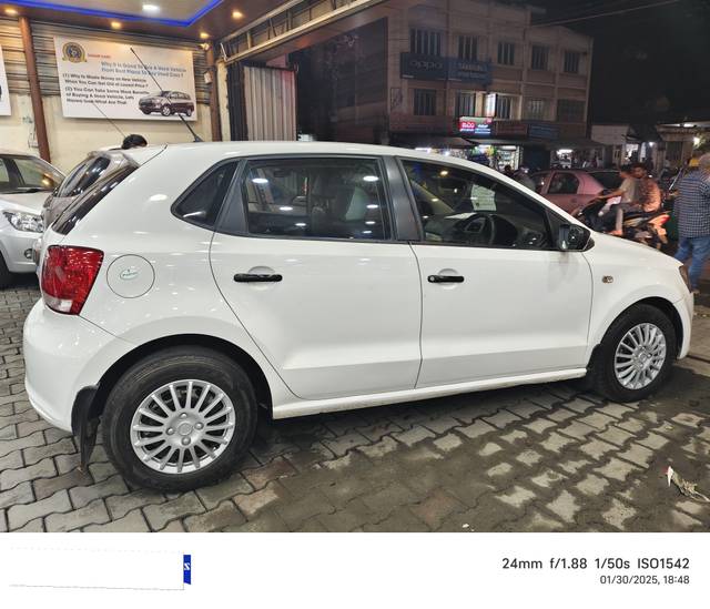 https://images10.gaadi.com/usedcar_image/4361472/original/processed_8ba169e975928a1675ce7f555a72421b.jpeg?imwidth=6401