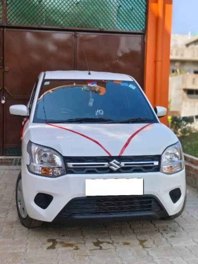 https://images10.gaadi.com/usedcar_image/4361580/original/processed_b9571385-e950-4cce-8a1f-ee3d3a6a8422.jpg?imwidth=6400