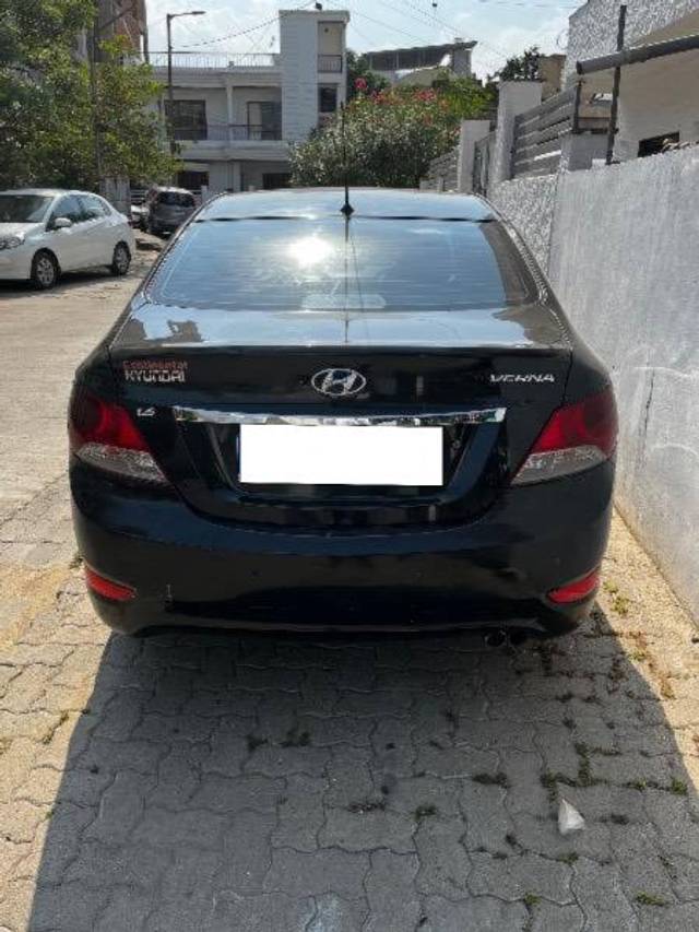 https://images10.gaadi.com/usedcar_image/4361684/original/processed_cde13b9d-bec8-431f-b072-fbc7964e7b1b.jpeg?imwidth=6401