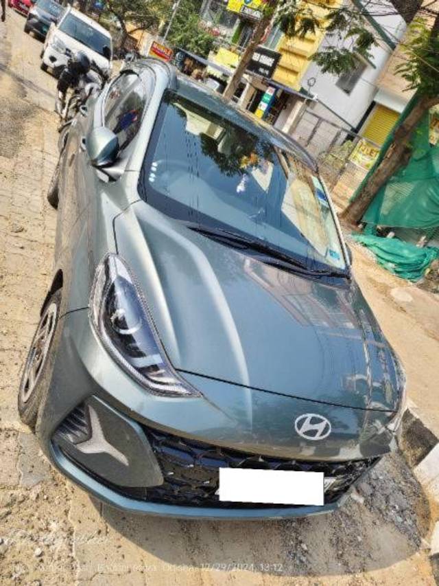 https://images10.gaadi.com/usedcar_image/4361761/original/processed_6043a268-01b4-436a-81cd-f027f8906bbb.jpg?imwidth=6402