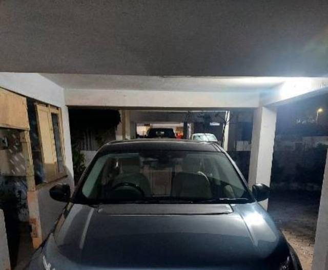 https://images10.gaadi.com/usedcar_image/4361762/original/processed_faedb2a7-3f57-4849-bb46-a243716d64bb.jpg?imwidth=6400
