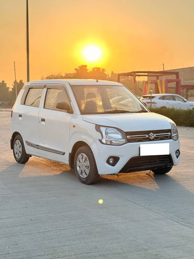 https://images10.gaadi.com/usedcar_image/4361815/original/processed_7252775fd3e091ac46da386058cefaf3.jpg?imwidth=6400