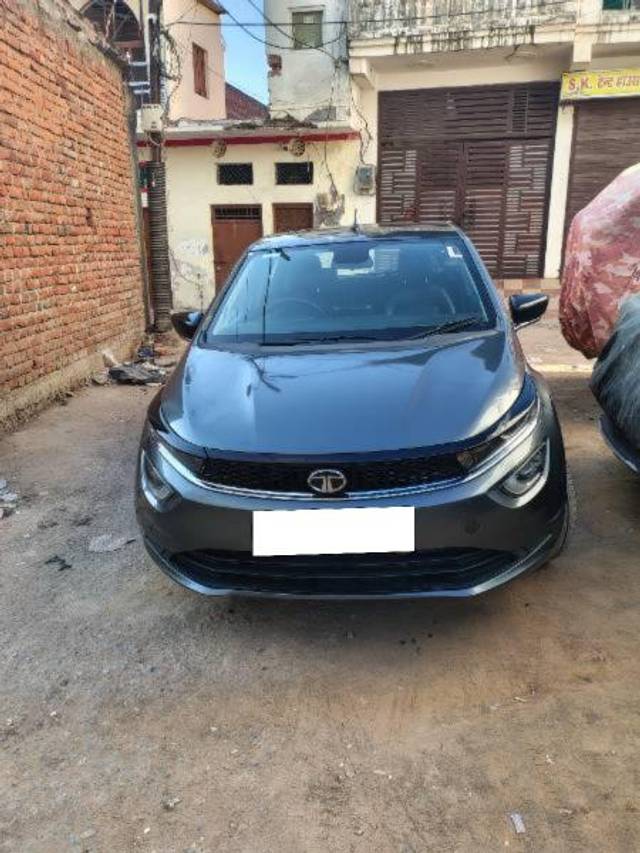 https://images10.gaadi.com/usedcar_image/4361828/original/processed_e8b31a39-d946-4202-92eb-9236ca9debe5.jpg?imwidth=6400