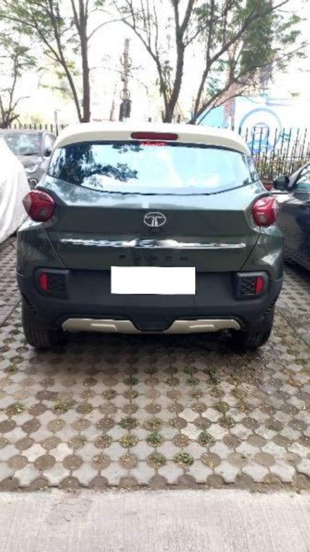 https://images10.gaadi.com/usedcar_image/4361864/original/processed_095feb4b-aabe-4036-807a-2d113c240d76.jpeg?imwidth=6401