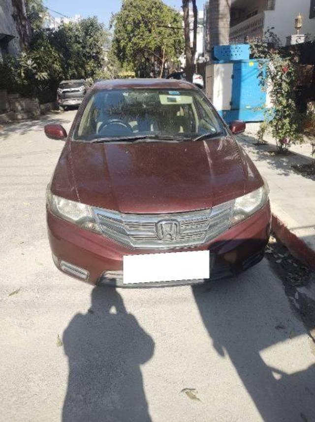 https://images10.gaadi.com/usedcar_image/4361965/original/521d6ae8b963776e97aac2fb2feceaab.jpg?imwidth=6400