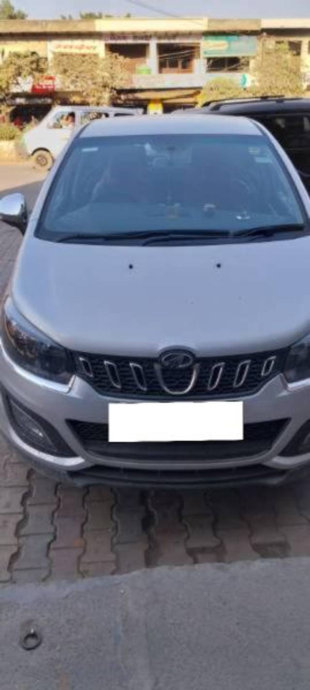 https://images10.gaadi.com/usedcar_image/4362068/original/processed_6bb2b7fb-ad8d-4c20-9b6a-2ca038a76830.jpg?imwidth=6400