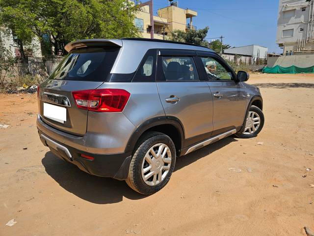 https://images10.gaadi.com/usedcar_image/4362105/original/processed_58f764b0b97754a5871db04c0a22de5d.jpg?imwidth=6402