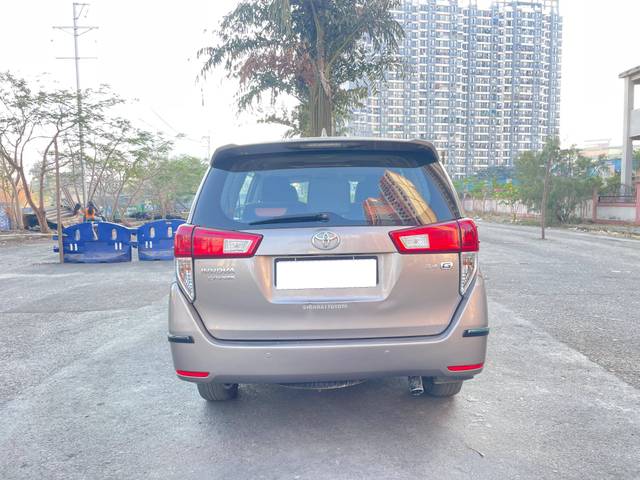 https://images10.gaadi.com/usedcar_image/4362117/original/processed_86da2c0f7e03741661a6a109a5034fad.jpg?imwidth=6402