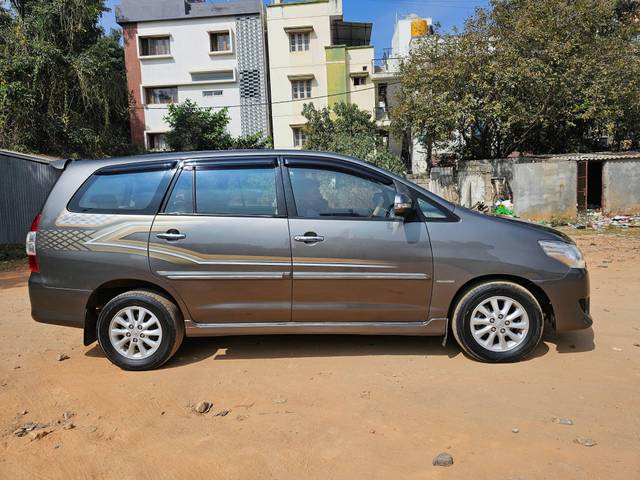 https://images10.gaadi.com/usedcar_image/4362124/original/processed_c432747a94c23cb839de07319950c3c0.jpg?imwidth=6401