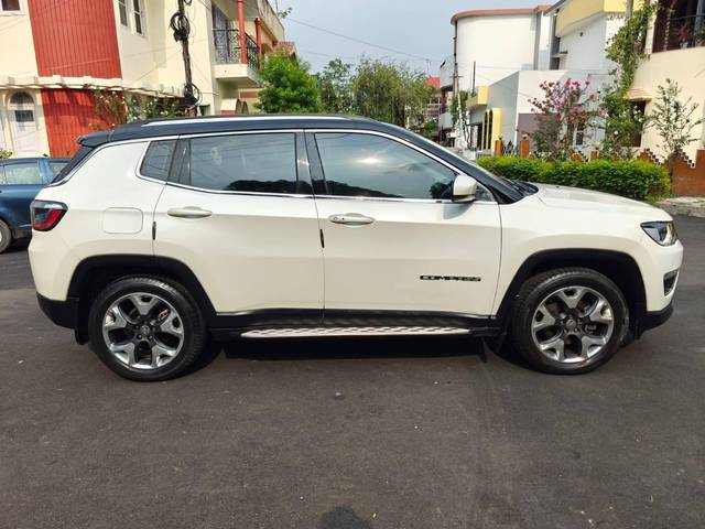 https://images10.gaadi.com/usedcar_image/4362143/original/processed_3ea15fb90ec81e96bc51c0132d099a91.jpg?imwidth=6401