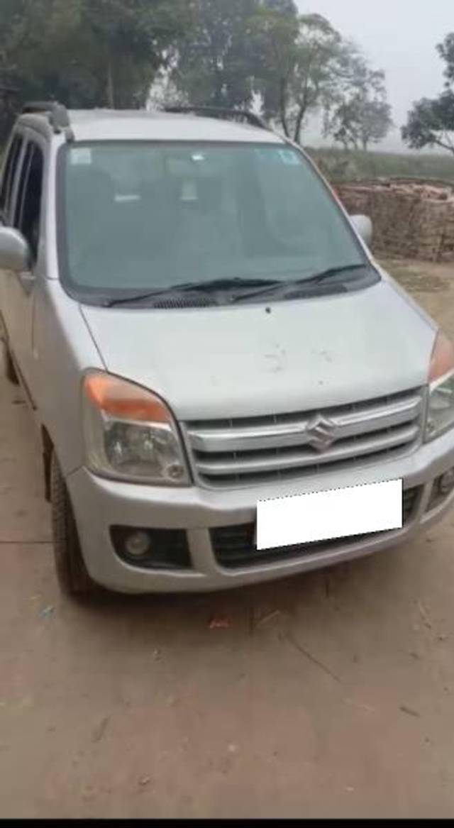 https://images10.gaadi.com/usedcar_image/4362153/original/processed_6823b065-638a-4dba-b0a8-b985422ac6e7.jpg?imwidth=6400