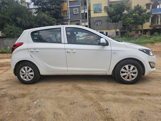 https://images10.gaadi.com/usedcar_image/4362155/original/processed_289caf67ccce492bf5467b30c31992c8.jpg?imwidth=6401