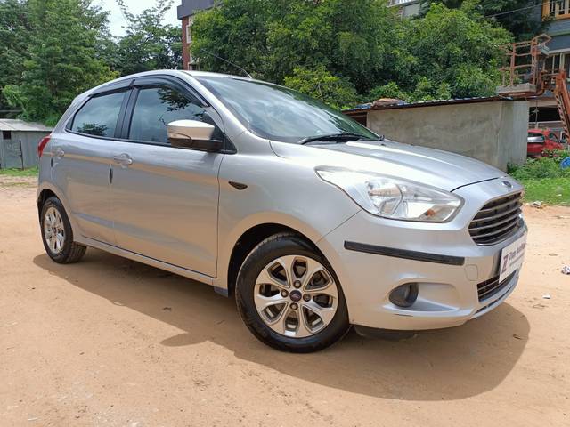 https://images10.gaadi.com/usedcar_image/4362163/original/processed_d3e80989ca512612ee31aea6139138d6.jpg?imwidth=6400