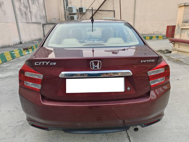 https://images10.gaadi.com/usedcar_image/4362211/original/processed_09d36fa716b58c1d5256e1e15c8b6a62.png?imwidth=6402