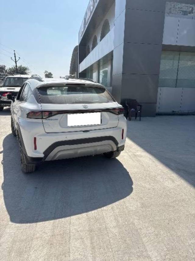 https://images10.gaadi.com/usedcar_image/4362242/original/processed_491c127b-73af-4d4a-9aba-36f48f287e84.jpg?imwidth=6402