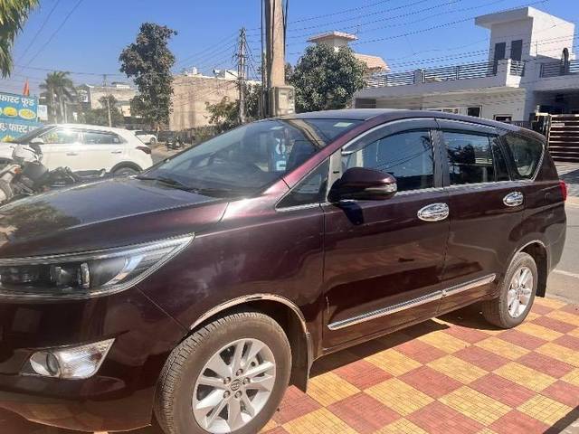 https://images10.gaadi.com/usedcar_image/4362245/original/processed_06161f27-21d8-4bc9-b8bc-fab1d1ee2c33.jpeg?imwidth=6400