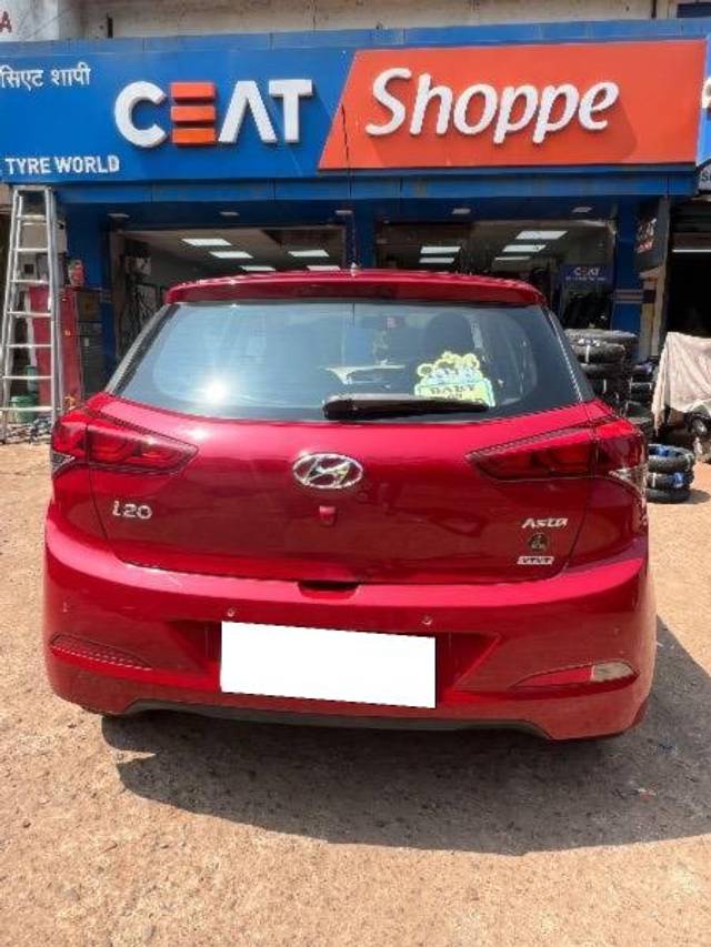 https://images10.gaadi.com/usedcar_image/4362329/original/processed_5e008c94-9f7e-4068-aa5a-73705d5ad88c.jpeg?imwidth=6402