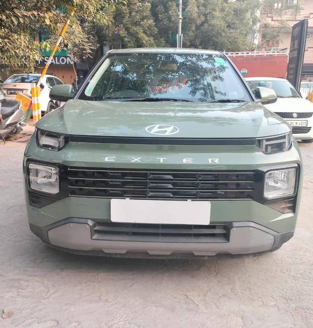 https://images10.gaadi.com/usedcar_image/4362350/original/processed_c40a58ac1640fb033e8829ca6d1745dc.jpg?imwidth=6402