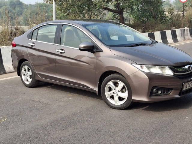 https://images10.gaadi.com/usedcar_image/4362532/original/processed_befaa9305945cf1c5c0162be9e135525.jpg?imwidth=6400