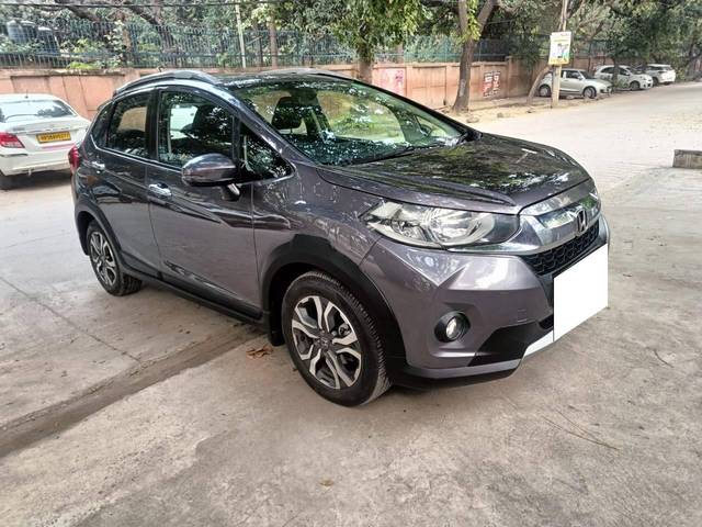 https://images10.gaadi.com/usedcar_image/4362609/original/processed_3f673511020cfb8dc57888cf68e476ba.jpg?imwidth=6400