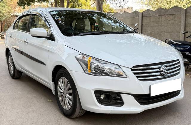 https://images10.gaadi.com/usedcar_image/4362619/original/processed_4deb9d8a79fe6819c04e6f7930e52ba2.jpg?imwidth=6400